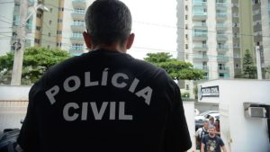 Execução em Copacabana: Policiais Abatem 5 na Batalha Sangrenta!