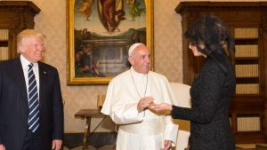 “Trump Surpreende e Anuncia Presença no Enterro de Francisco: O Que Isso Significa Para a Política Global?”