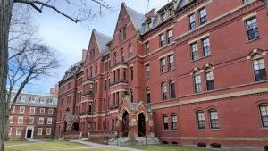 Harvard Declara Guerra a Trump: A Luta pelos US$ 2,2 Bilhões!