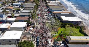 Festival Deltopia: Quarto Ano de Prisões e Caos! A Revolta Política Explode!