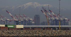 Los Angeles: A Cidade do Futuro Envenenada pela Poluição – É Hora do Povo se Revoltar!