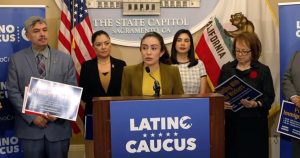 Califórnia Declara Guerra a Trump: Legislação Explosiva Protege Imigrantes!