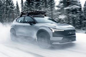 VOLVO EX30 CROSS COUNTRY: O CARRO DE £47.060 QUE DESAFIA OS LIMITES!