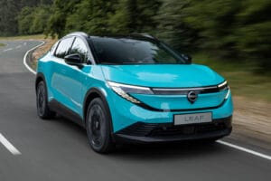“Revolução Elétrica: O Nissan Leaf Transformado em SUV Fastback que Você Precisa Dirigir Agora!”